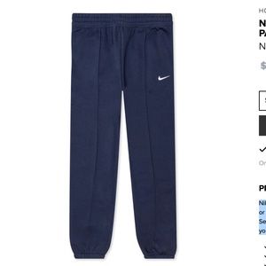Nike Women’s Sportswear Essentials Fleece Sweatpants